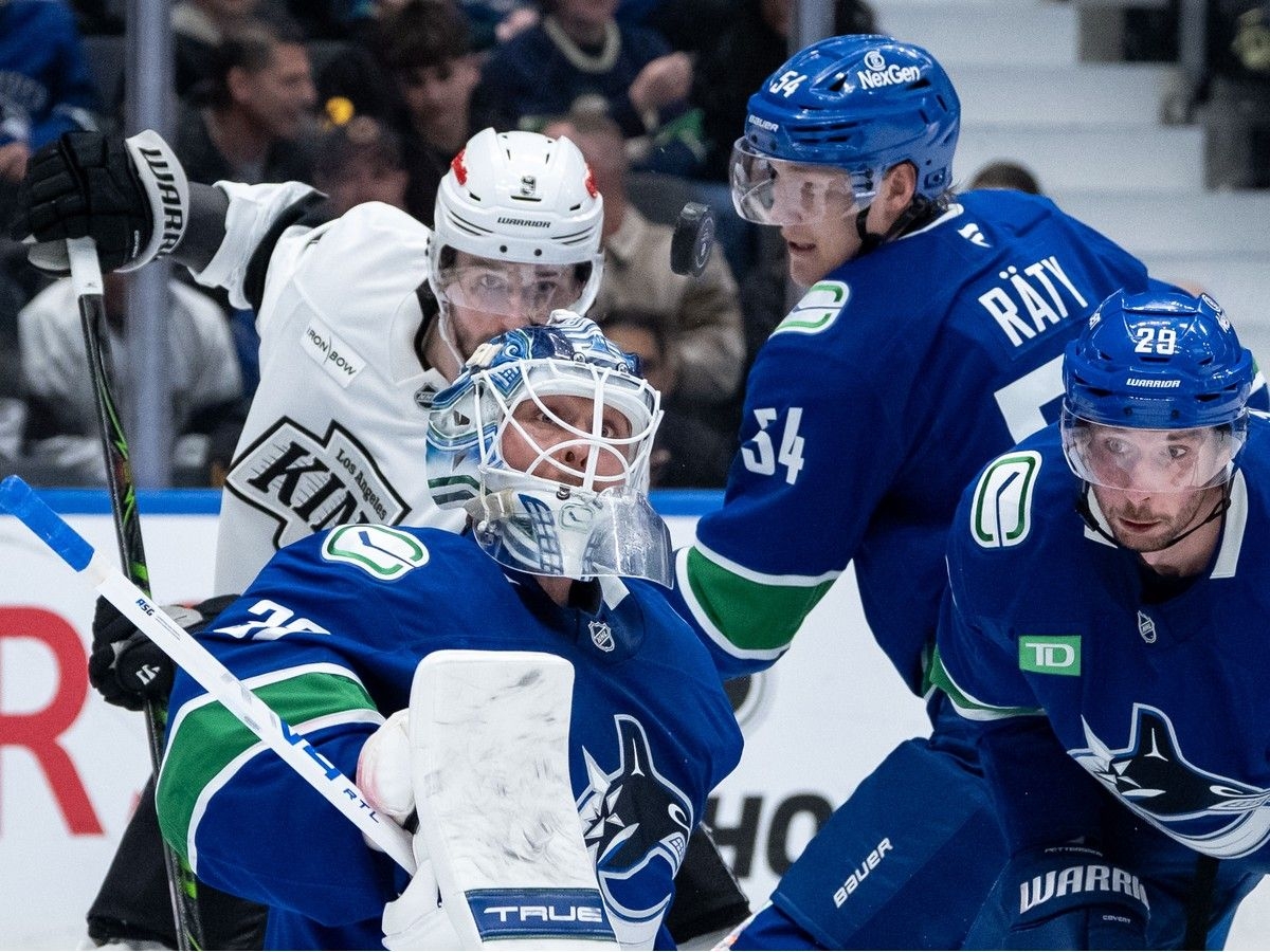 Canucks Live Getting An F For Effort Power Failures The Province