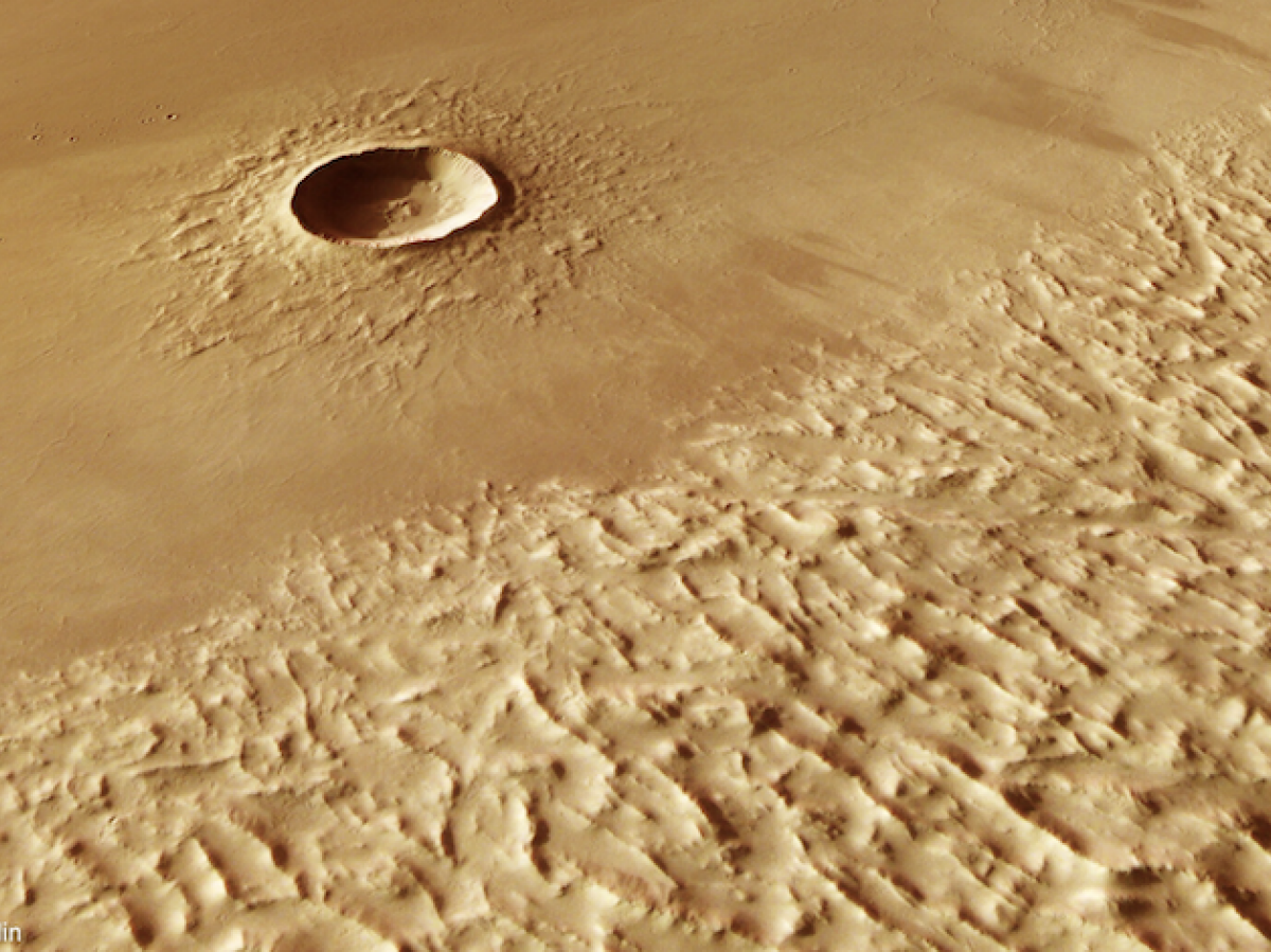 Mars Spacecraft Takes New Images Of Biggest Volcano In Solar System Mashable