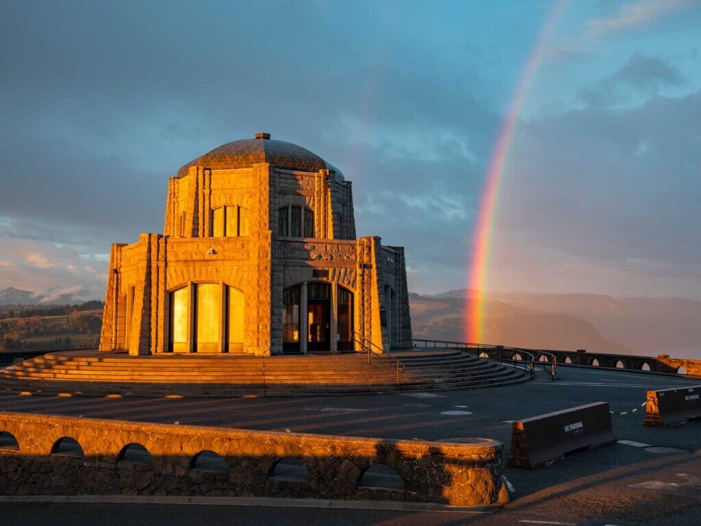 Vista House At Crown Point State Park Oregon Lottery